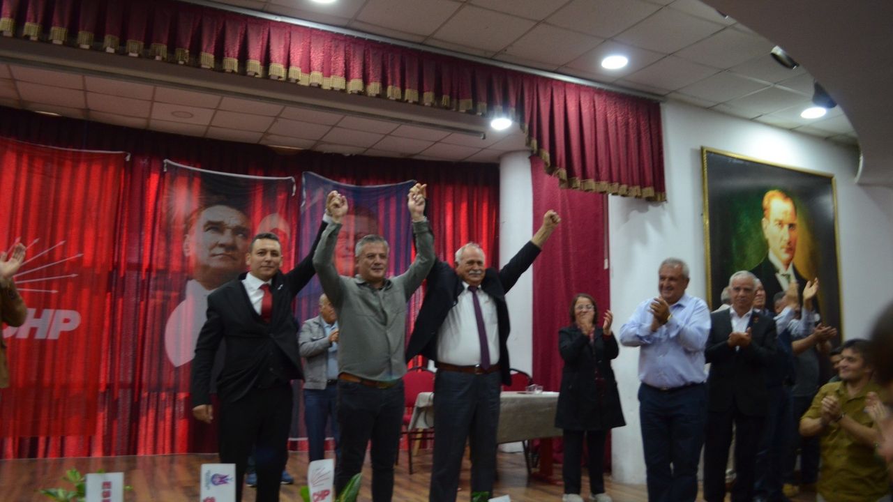 Gördes CHP kongresinde kazanan Gökhan Koyunlu oldu