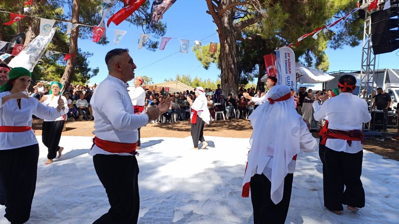 Kula’da Bağdatlı Sultan Anma Etkinlikleri binlerce kişiyi buluşturdu