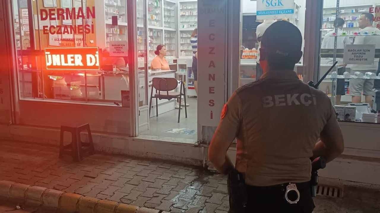 Gece bekçileri okulların güvenliği için görev başında