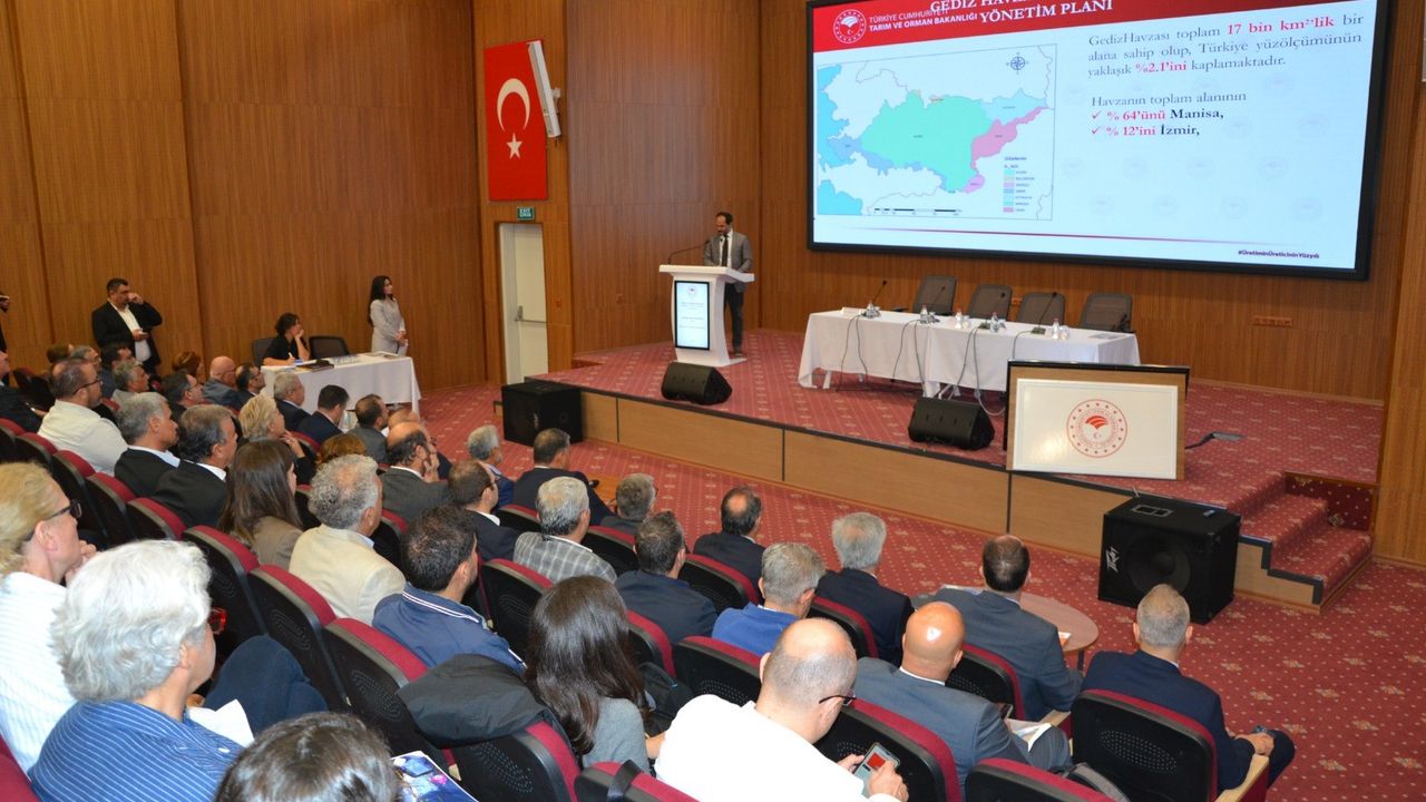 'Gediz Havza Su Kurulu' toplantısında su yönetimi ve kuraklık masaya yatırıldı