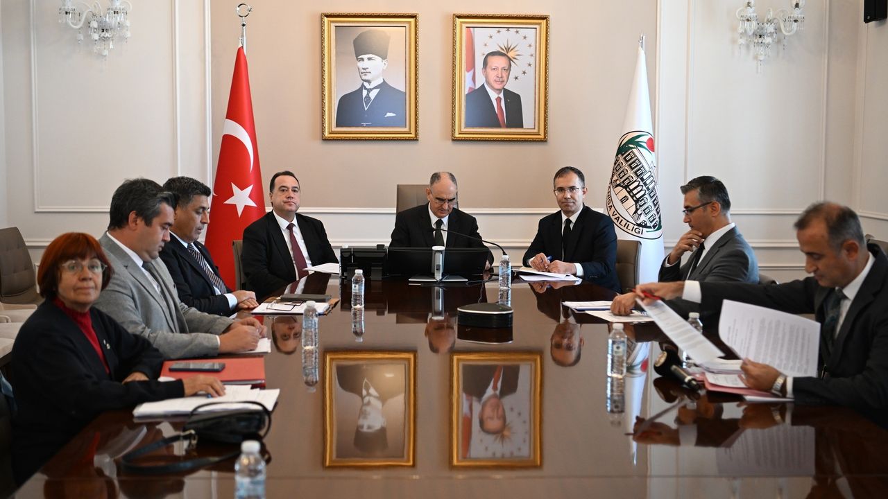 Sahipsiz hayvanlara yönelik tedbirler masaya yatırıldı