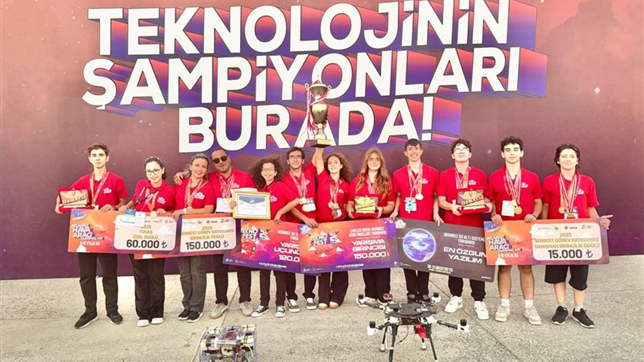 Yılın öğretmeni ve ekibi 2025 TEKNOFEST'in gözdesi oldu