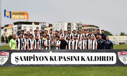 Manisaspor, şampiyonluk kupasını kaldırdı