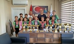 Başarılı bisikletçilerden ilçe müdürüne ziyaret