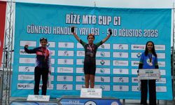 Akhisarlı sporculardan Rize’de madalya şöleni