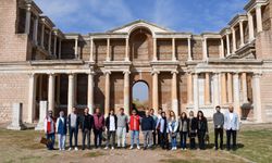 Yeni üniversiteliler Salihli’yi keşfetti