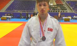 Eğitimle sporu birleştirdi, Türkiye ikinciliğine ulaştı