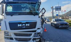 Kırkağaç’ta iki tır çarpıştı: 1 yaralı