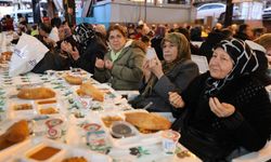 Başkan Balaban Karaköy’de vatandaşlarla iftar yaptı