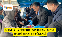 Manisa'da belediyenin ikramı 8 ton hamsi 1 saatte tükendi