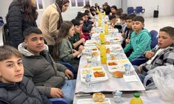 Tüm okul iftar sofrasında buluştu