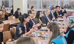 Kaymakam Güldoğan, üniversiteli öğrencilerle iftar yaptı