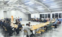 İftar sonrası öğrencilerden semazen gösterisi ve Ramazan manileri