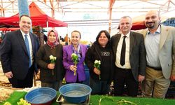 Başkan Dutlulu’dan 8 Mart’a çiçekli kutlama