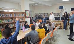 Sarıgöl’de Kütüphane Haftası’nda öğrencilerle kitap okudular