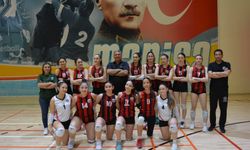 Turgutlu Belediyesi U17 Voleybol Takımı Manisa 2’ncisi