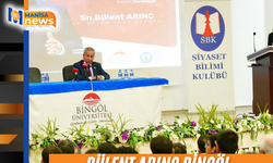 BÜLENT ARINÇ BİNGÖL ÜNİVERSİTESİ’NDE ÖĞRENCİLERLE BULUŞTU