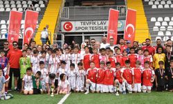 Minikler 19 Mayıs ruhunu sahaya taşıdı