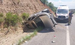 Manisa’da otomobil takla attı: 2 yaralı