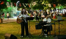 'Akustik Yaz Akşamları' Manisalılara müzik dolu bir hafta sonu yaşattı