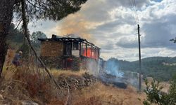 Ahırda çıkan yangın ormana sıçradı, büyümeden söndürüldü