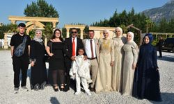 Akar Ailesinin Mutlu Günü