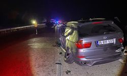 Kula'da kontrolden çıkan otomobil karşı şeride geçti: 4 yaralı