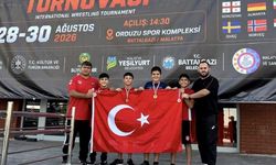 Yunusemre’nin güreşçileri Malatya’dan madalyalarla döndü