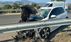 Otomobil motosiklete arkadan çarptı: 1 ölü 3 yaralı