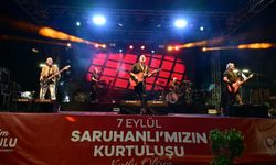 Saruhanlı’da kurtuluş coşkusu Yüksek Sadakat konseriyle taçlandı