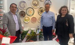 Üzümden ilham aldı, çini atölyesi açtı