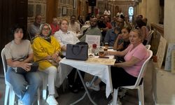 Tarihi Kurşunlu Han’da Edebiyat Gazinosu Rüzgârı Esti