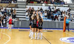 Turgutlu’nun Sultanları sezona 3-0’la başladı