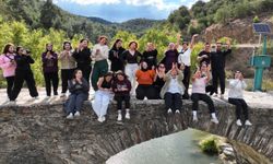 Gençler spor yaparken Gördes’in tarihini de keşfetti