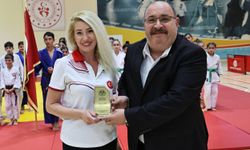 Manisa’da 8 başarılı antrenöre ödül