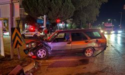 Otomobiller kavşakta çarpıştı: 1 yaralı