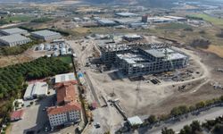 Akhisar'daki 450 yataklı hastanede inşaat çalışmaları sürüyor
