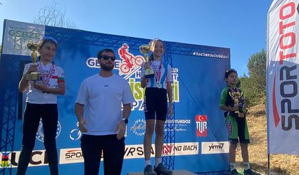 Akhisarlı pedallar Gebze'de kürsüye çıktı