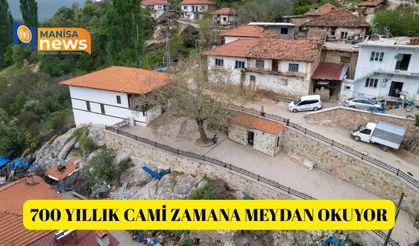700 yıllık cami zamana meydan okuyor