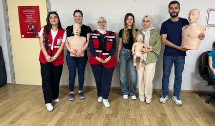 Türk Kızılay’dan ilk yardım eğitimleriyle hem bilinçlendirme hem destek