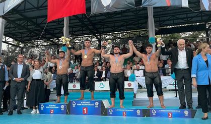 Kulalı pehlivan Türkiye Yağlı Güreş Ligi'nde şampiyon oldu