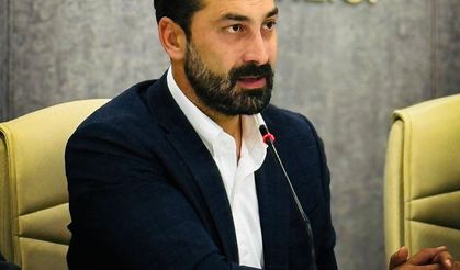 AK Parti'li Mücahit Arınç’tan CHP İl Başkanı Özalper’e tebrik