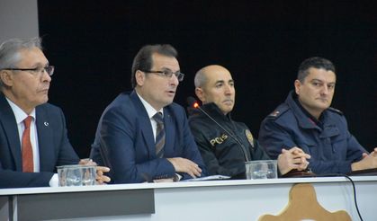 Salihli’de 2. dönem eğitim hazırlıkları masaya yatırıldı