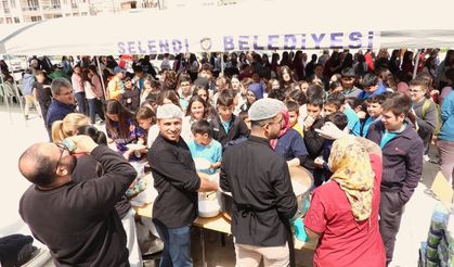 Şehit öğretmen ve öğrenciler için Selendi’de duygu dolu hayır