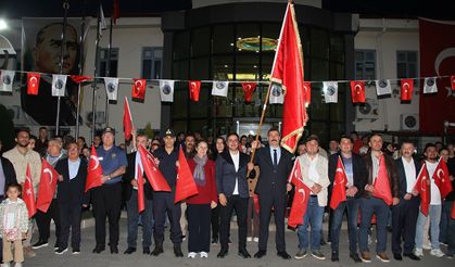 Kula'da 19 Mayıs coşkusu fener alayıyla taçlandı