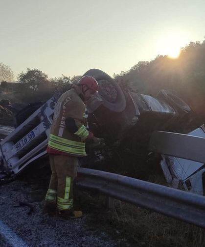 Tır kontrolden çıktı: 1 yaralı