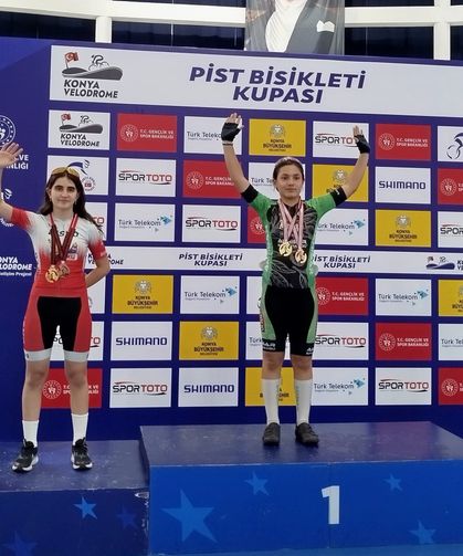 Akhisarlı pedallar Konya'da 3 günde 5 madalya kazandı