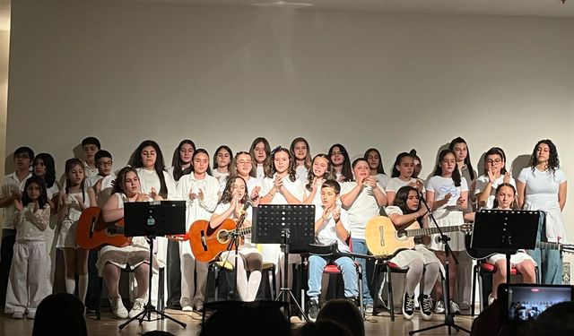 Mesir Ortaokulu öğrencilerinden unutulmaz müzik şöleni