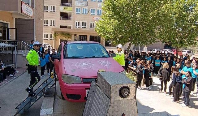 Sarıgöl'de Trafik Haftası çeşitli etkinliklerle kutlandı
