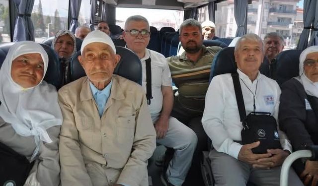 Selendi’den dualarla kutsal topraklara uğurlandılar